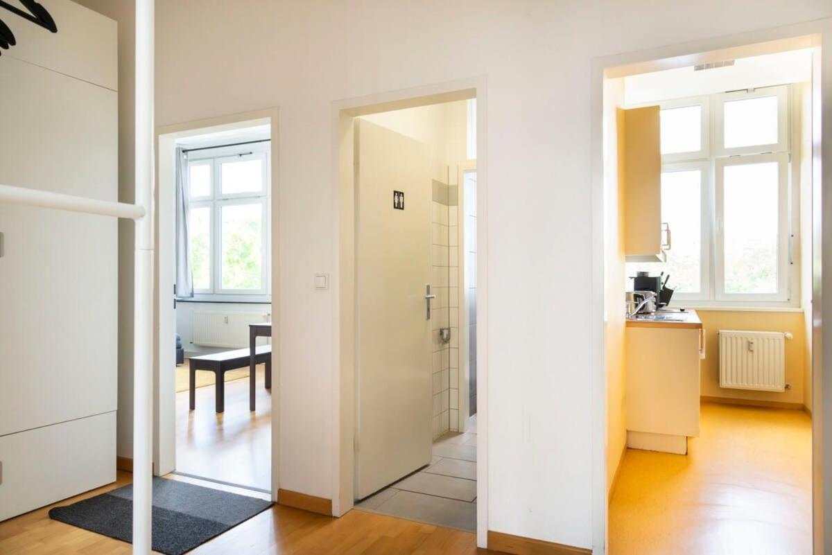 Central Big Apartment Self Checkin Berlin Exterior photo