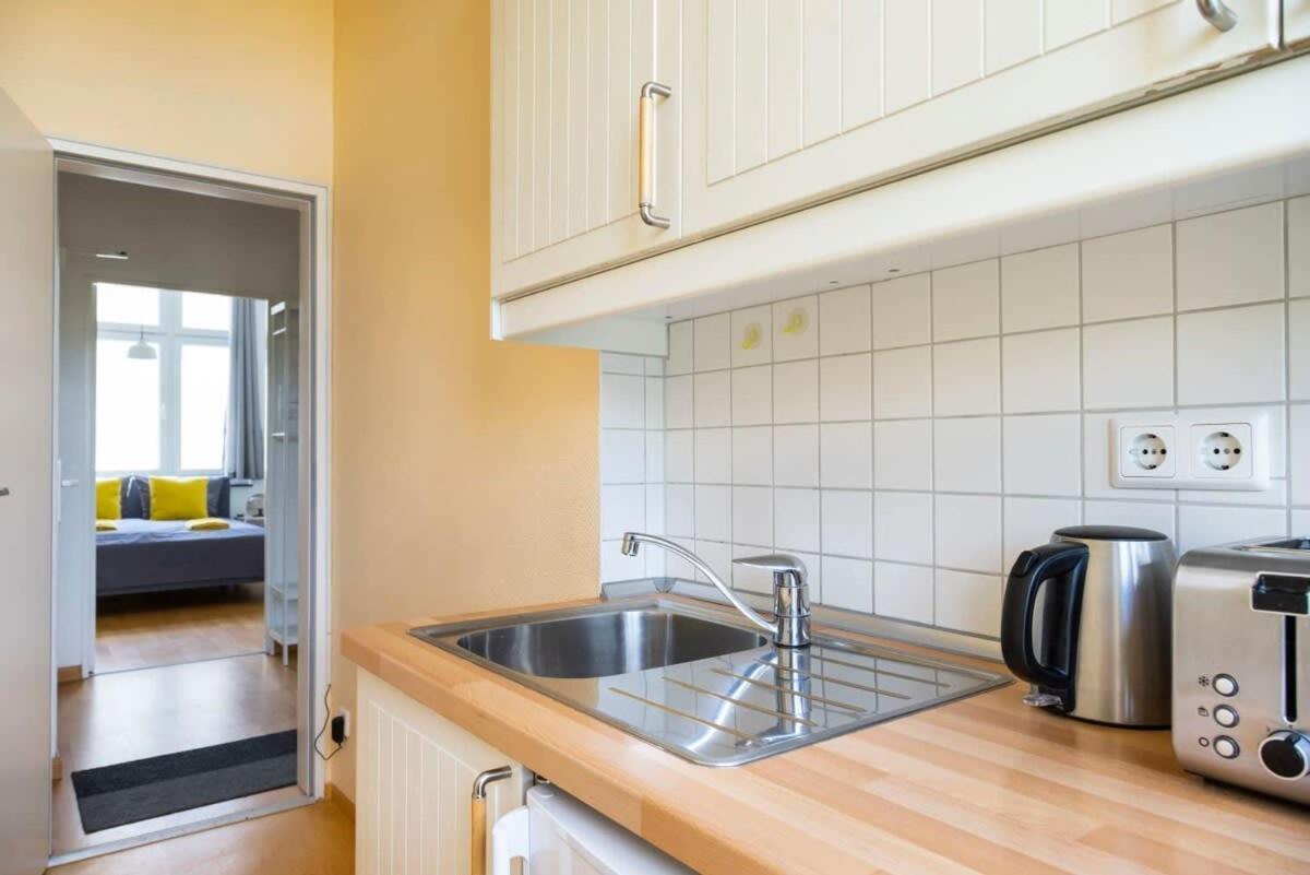 Central Big Apartment Self Checkin Berlin Exterior photo